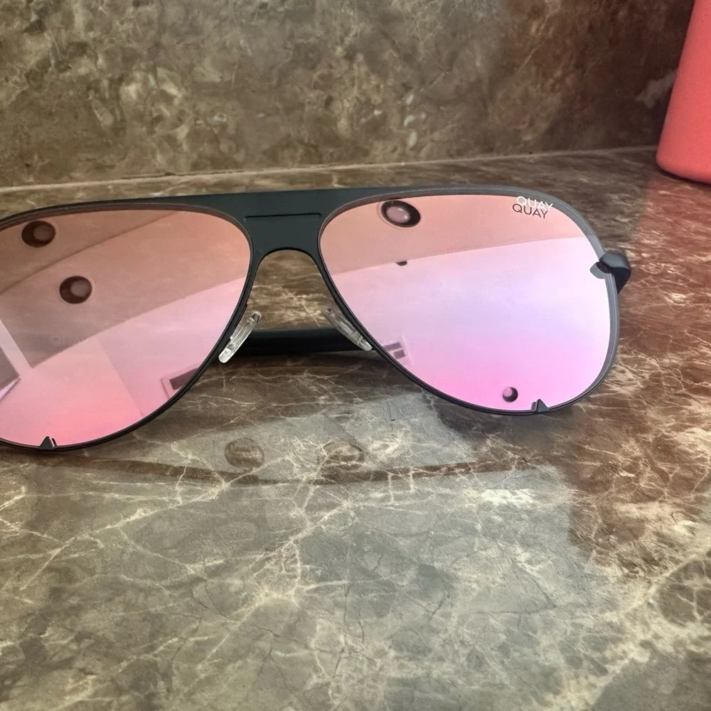 Quay Australia Black and Pink Sunglasses - Picture 2 of 3